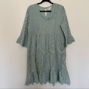 Hidden alley eyelet ruffle sleeve Robbin blue sz.L